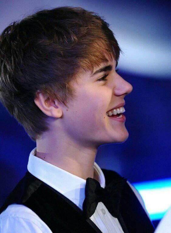 Caelike_la_da's tweet photo. RT if you are BELIEBER 😍
#JustinBieberShow 
#EMABiggestFansJustinBieber https://t.co/EwoKpiizJ6