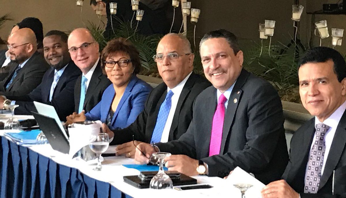 catalinahquez's tweet photo. RD asume presidencia #Cecacier.
https://t.co/g1ccxdzPC5
https://t.co/7cjaaaj4Qm
