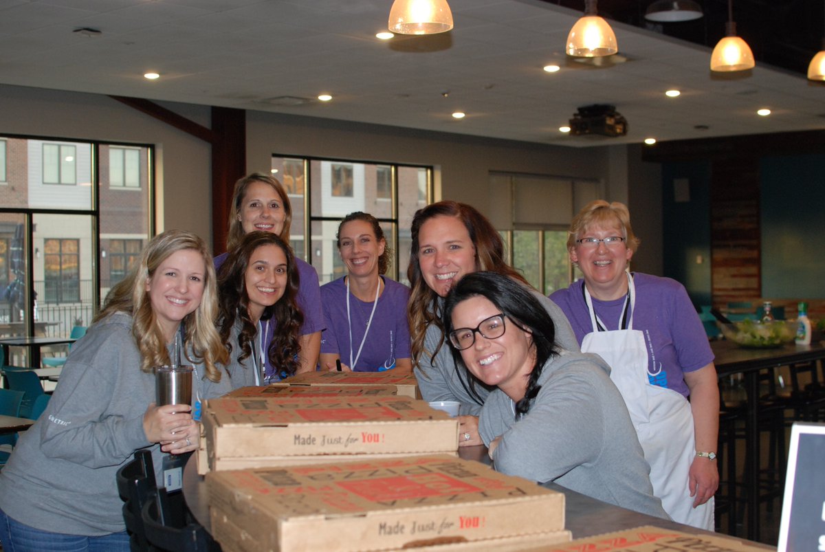 OpOvernight's tweet photo. Thank you to our dinner sponsored by @RubysPizzeria! #OperationOvernight #Geonetric https://t.co/crMCCD7b0P