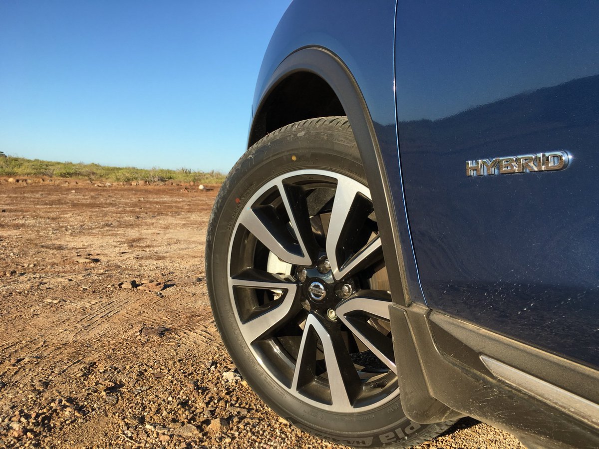 AutosDesign's tweet photo. Les presentamos la #Nissan X-Trail Hybrid por $595,900 #RetoXtrailHybrid #ADTest https://t.co/dvu2scdfGw