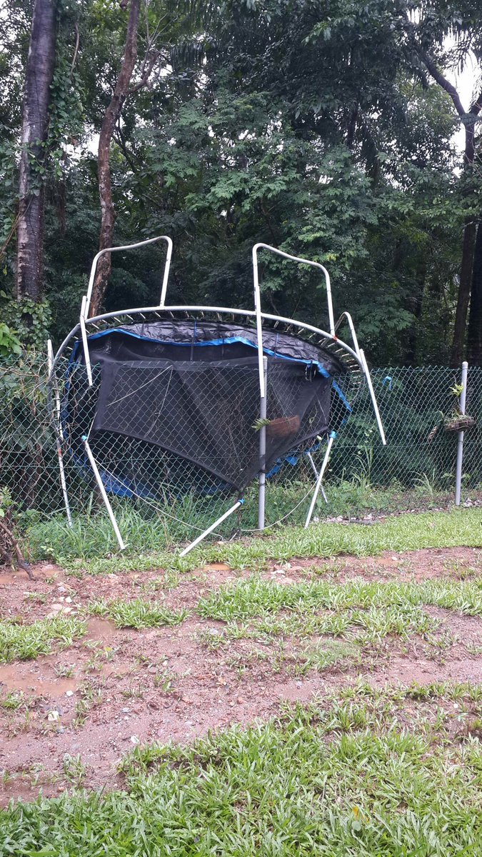 Fortunecookie82's tweet photo. Rather windy afternoon today... #trampoline #badweatherproblems #lopinot https://t.co/BqLVf40gMA