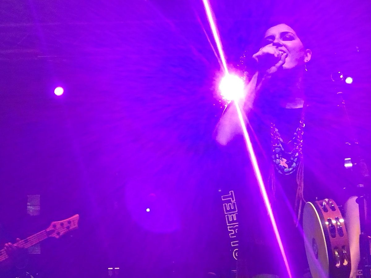 JingleBeau4's tweet photo. @AlaskaAndMadi thought these came out cool at @4thstlive tonight. Maybe these will make a poster. Thanks for coming out! #louisvillemusic https://t.co/jLHJZAdxIo