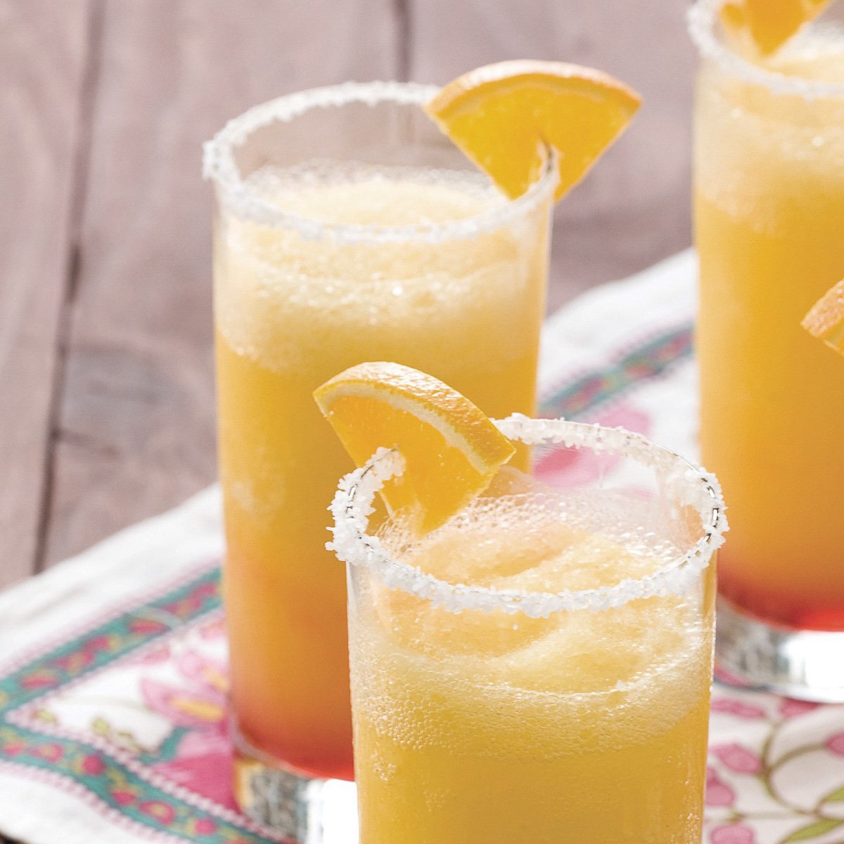 iglumx's tweet photo. ¡Es #juevesdecócteles otra vez! Así que ve y prepárate un delicioso #TequilaSunset #HieloIglú #ElToquePerfecto #ConIglúSíMeSabe 🍹 https://t.co/sgTATFYSj2