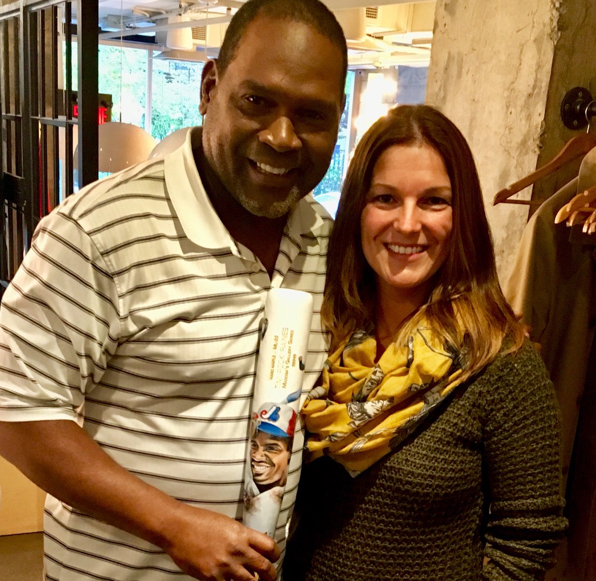 Madosa4's tweet photo. What a nice moment giving @TimRaines30 his bat in collaboration with @mark_lumber @ExposFest #MLB #BaseBall #Expos #Montreal #mtl #mtlexpos https://t.co/5eqEEMXPFh