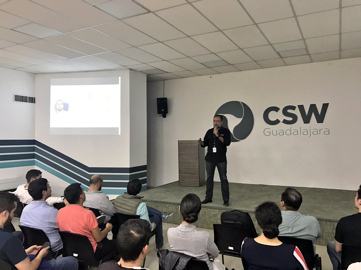 devflatam's tweet photo. Hoy nos comparte su experiencia en @IJALTI en este #OpenHouseDevf Guillermo Ortega, co-fundador de @iTexico 🔥🤠🔥 https://t.co/f0an75sJAi