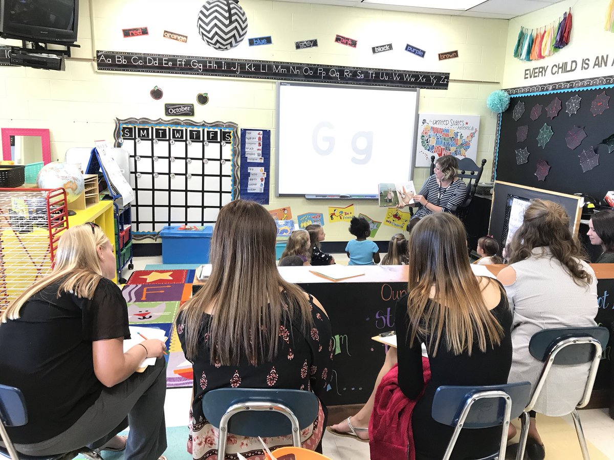 julielwells's tweet photo. The happiest place to be is with preschoolers! Amazing teachers &amp; students 💛🖤🌟#CCP #tonsofsmiles @ThePHSnews #MyOhioClassroom @edrisingohio https://t.co/N54NVQJ2f0