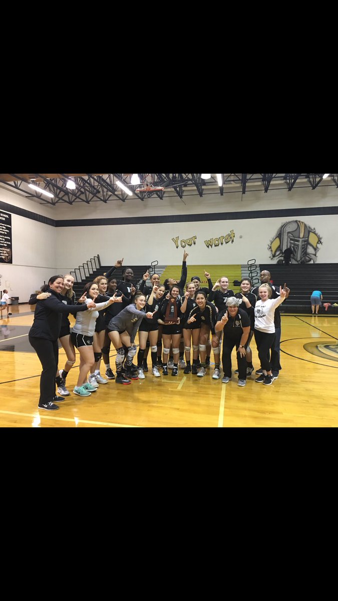 ERKnights's tweet photo. District Champs!  @ERHSvb https://t.co/qlRuv58BLB
