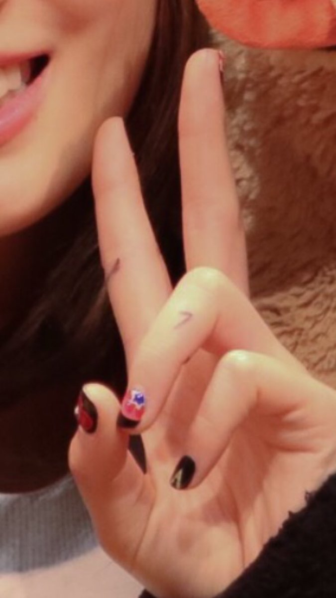 19961109com's tweet photo. @JYPETWICE 2주년✌️✌️✌️✌️✌️✌️✌️✌️✌️✌️✌️✌️✌️ https://t.co/Z7BpH1S1Md