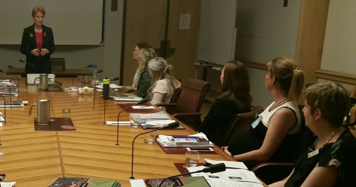 RRCLP1's tweet photo. Politics comes down to a common sense approach, commitment and courage. @PaulineHansonOz @Aust_Parliament #myleadershipjourney #RRCLPinACT https://t.co/x230ImgTVN