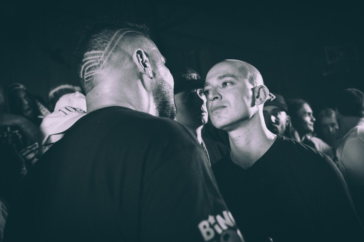 есть ли брат у оксимирона. Oxxxymiron. 1703 тату у оксимирона. есть ли брат у оксимирона. окси молодой.