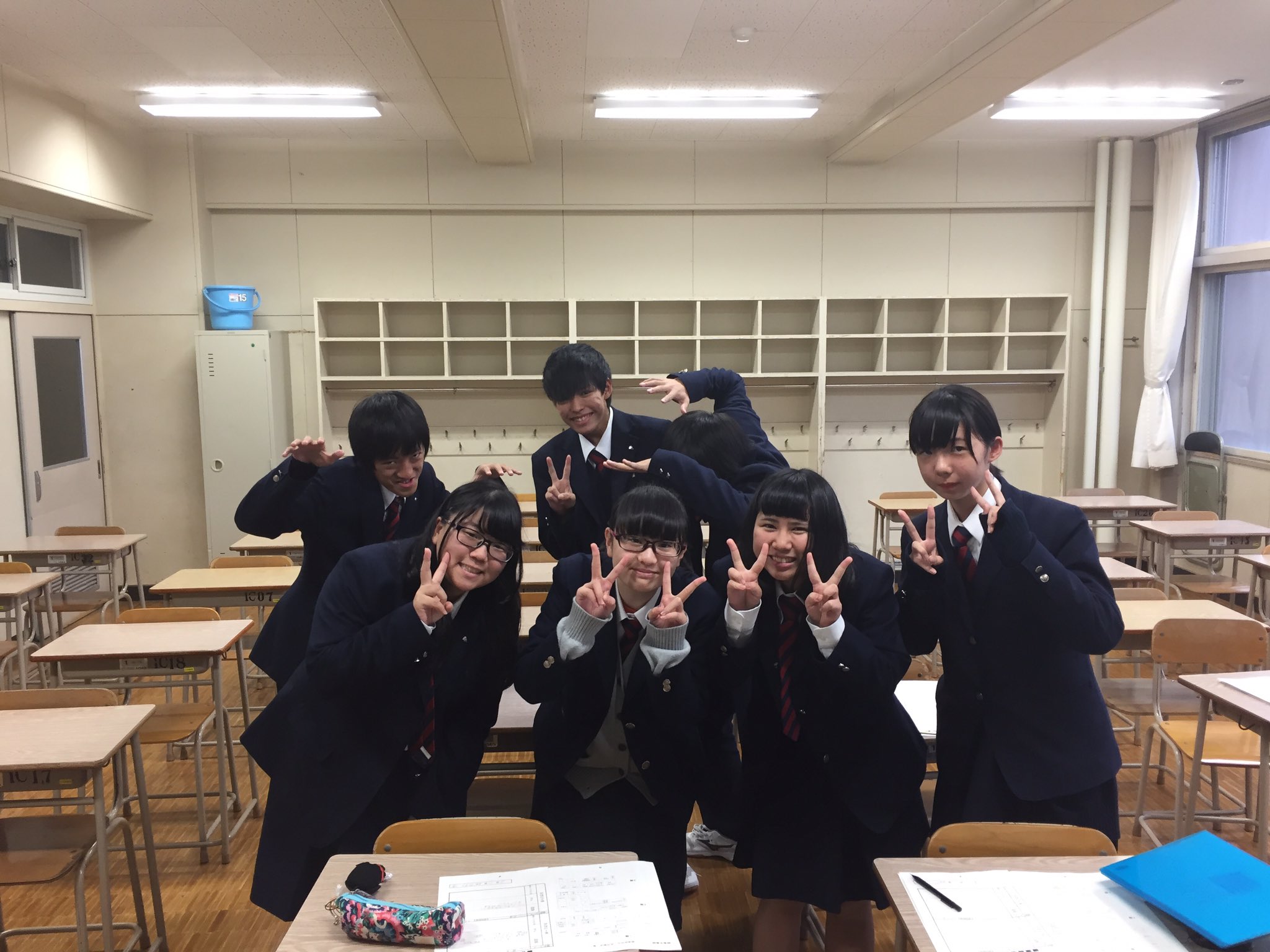 北海道ハイテクノロジー専門学校 公式 本日は白老東高校さんにお邪魔しました 医療の話をさせていただきましたよー 質問も活発にありがとうございました オープンキャンパスでも待ってます 白老東高校 北海道ハイテク T Co Cq6pscwtvx