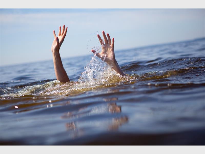 ZOPublications's tweet photo. Drowning at Mtubatuba waterworks dam and pump station
https://t.co/XdBi5t0y5C #Zululanders https://t.co/JAKq6d1bSS