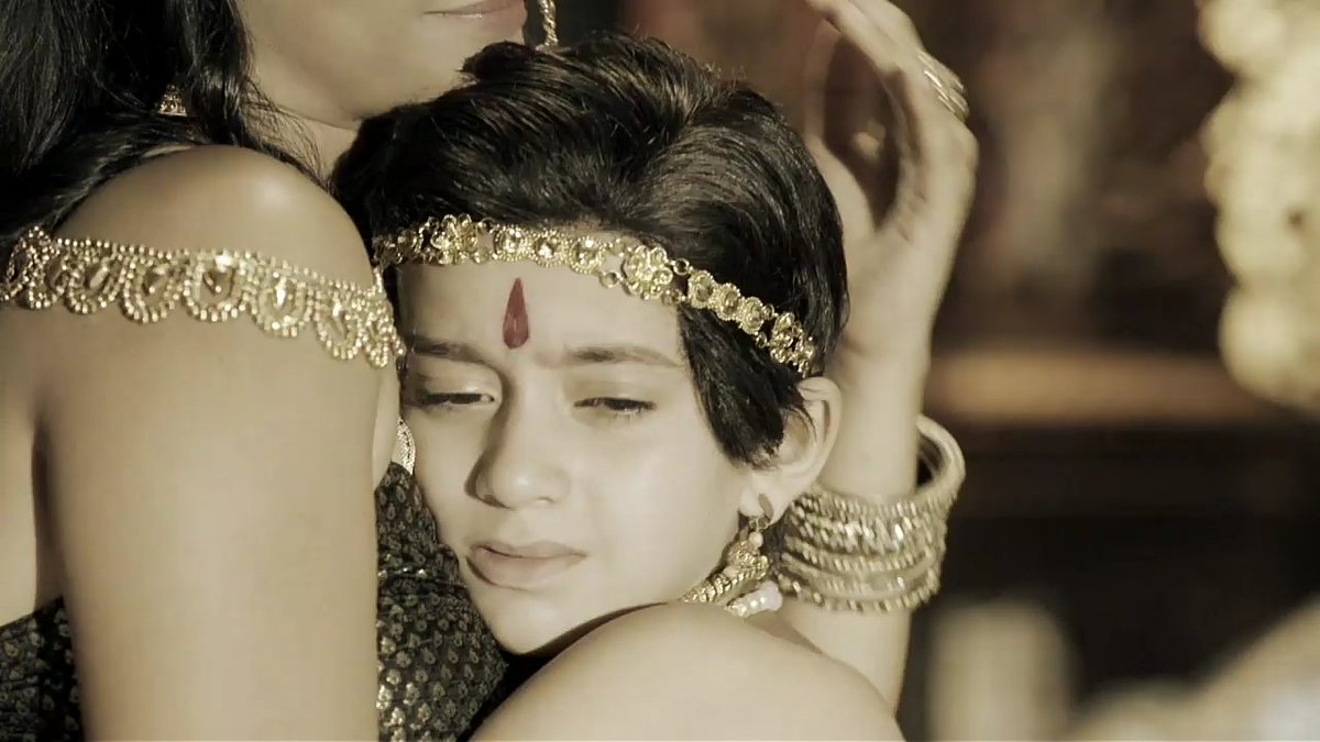Bindusar is remembering to his Childhood 😓 
<a href="/siddnigam_off/">Siddharth Nigam</a> <a href="/shweta_official/">Shweta Basu Prasad</a>