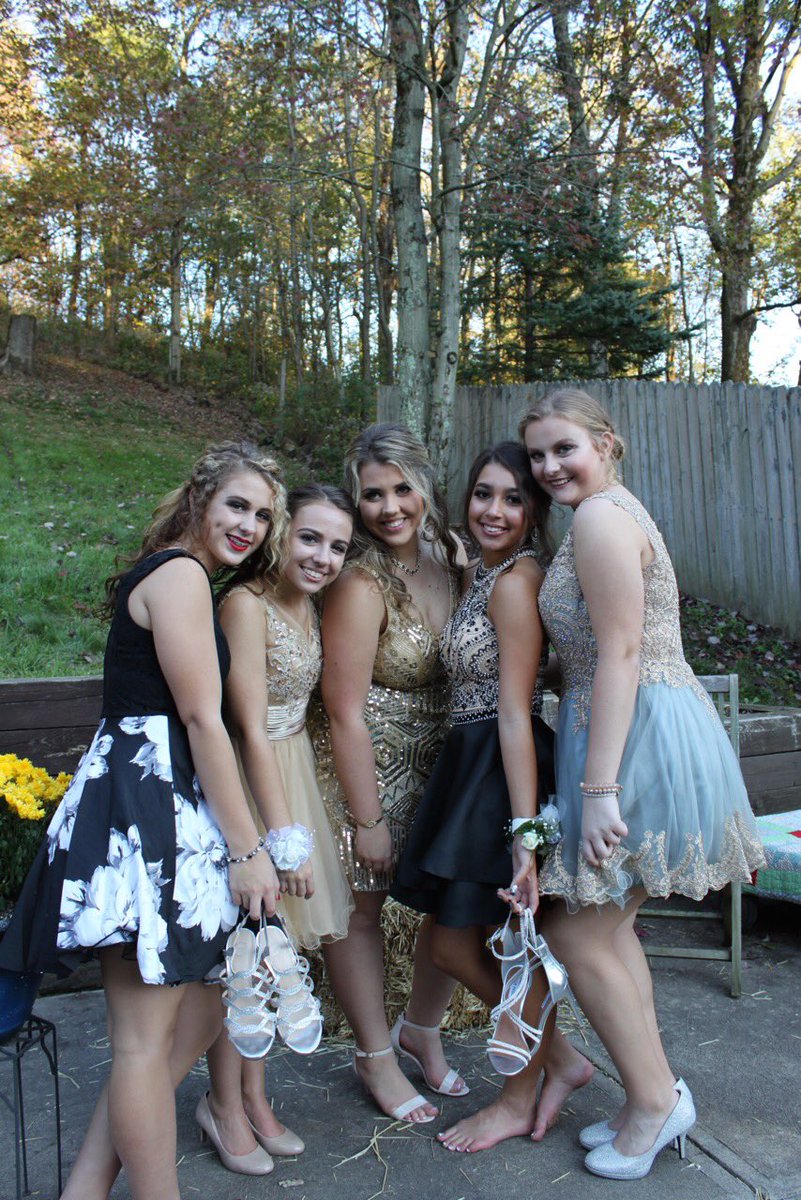 alyssa_nap's tweet photo. a lil late but a very happy bday to my ride or die hope ur day was as amazing as you!
ilysm💕 https://t.co/bgYXXJd5cQ