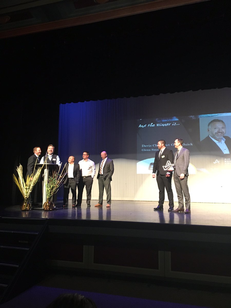 DavisGMAirdrie's tweet photo. Congrats #teamdavis! On Employee Excellence. #ABA2017 https://t.co/Tuz7ma2fKG