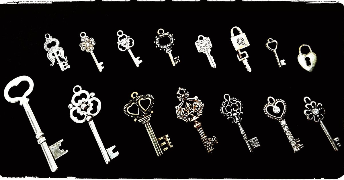 O Xrhsths ストロベリーナイス Sto Twitter 当店は鍵チャームの種類も豊富です 大きい物から小さい物まで 多数お取り扱いしております 他にも色々なチャームを当店1階にて販売中です 浅草橋 ハンドメイドパーツ チャーム 鍵 アンティーク風