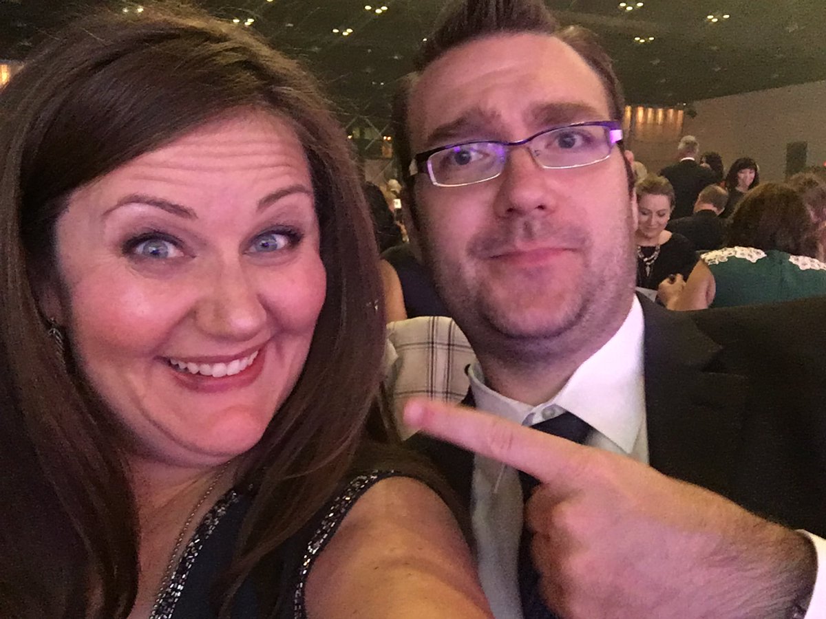 atmurphy_yyc's tweet photo. Who supports entrepreneurs? The gal this guy is pointing at. #EOYPrairies @cmbpalmer https://t.co/T2k6F0K7vp