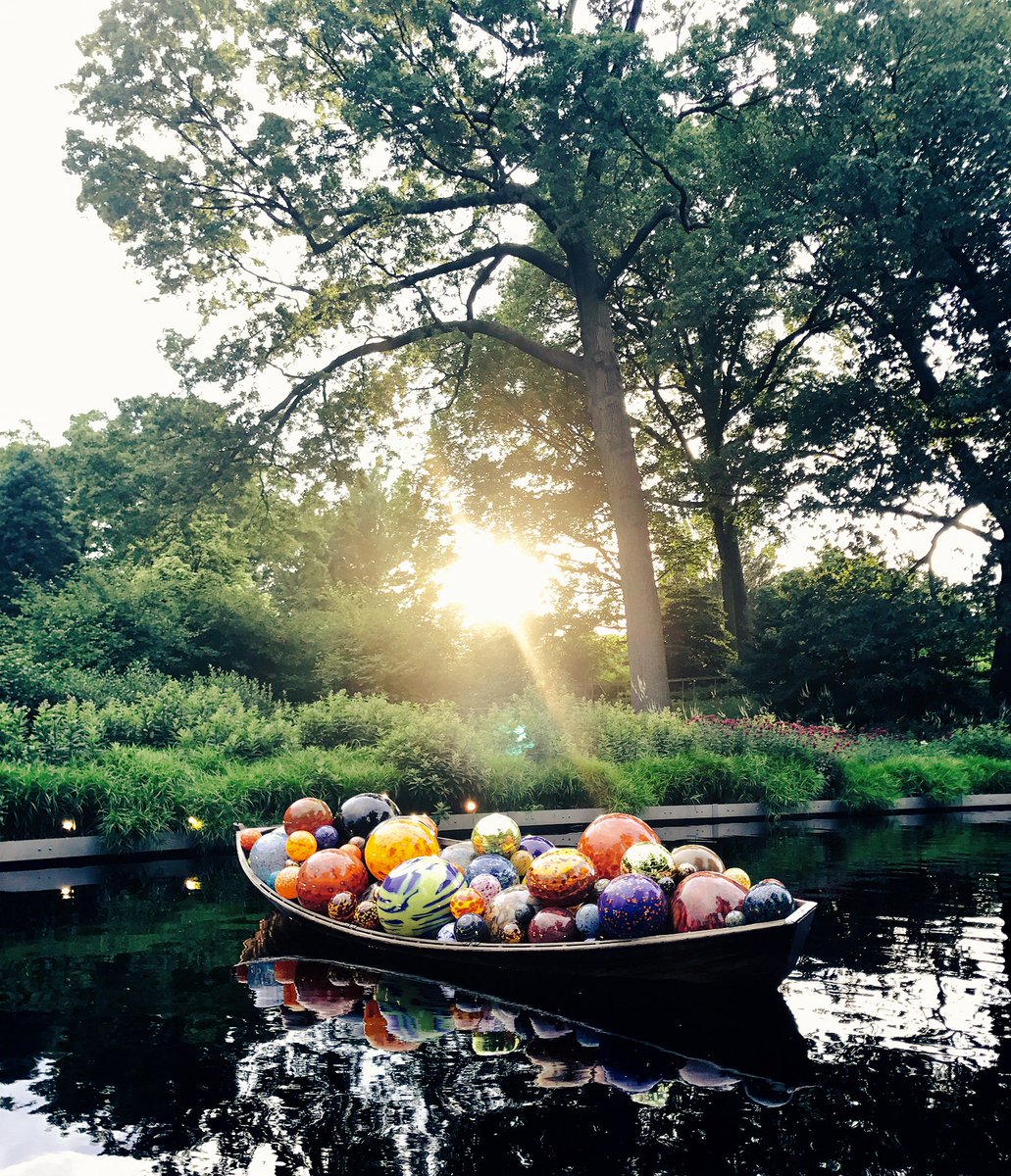 orlymob's tweet photo. Some pictures I took at a Chihuly art exhibition in New York #dmd2010 https://t.co/qg3y3q26rL