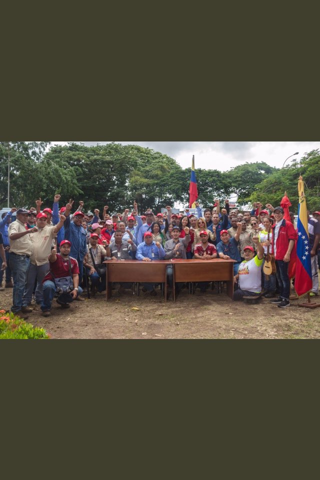 CsnCasima's tweet image. @HenryNarvaez5  desde la corporación hierro y acero ratificando respaldo y lealtad al gobernador del estado Bolívar @JustoNogueraP
