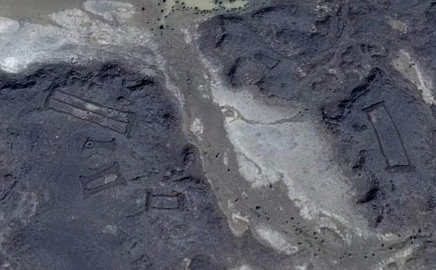 NewsNationTV's tweet photo. Around 400 mysterious #stonestructures found in lava fields in #SaudiArabia https://t.co/iN6Dzj08na https://t.co/e84Kc9fi7f