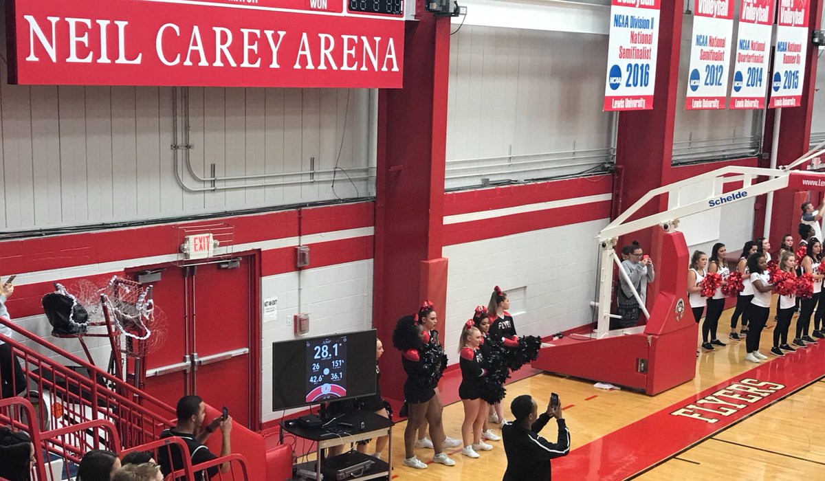 LewisUExSci's tweet photo. Our Sports Science Club is doing an amazing job tracking max vertical jump using the @Vert system at tonight’s #FlyerFanFest Dunk Contest. https://t.co/cJPLadd5Pj
