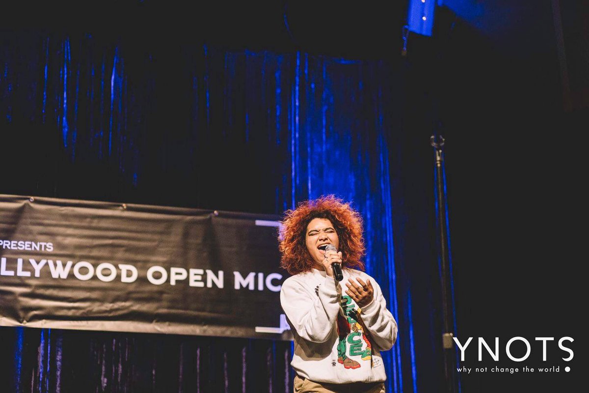 sophdeshea1's tweet photo. Love singing so much https://t.co/EKQ0L1gtMo