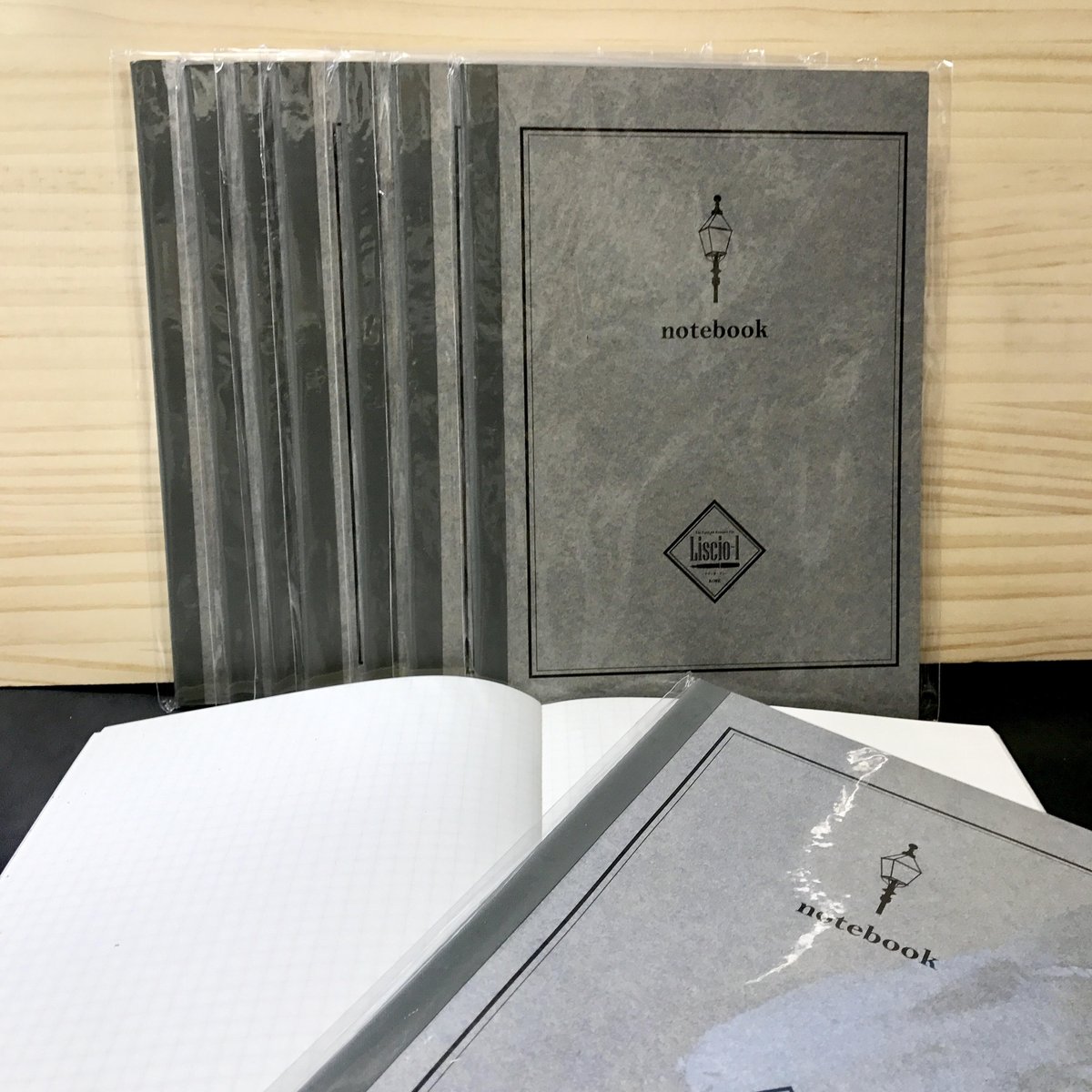 kingdomnote_pen's tweet image. 【リスシオ-1 方眼】
惜しまれつつも遂に最終入荷です。
リスシオ大好き!!方眼大好き!!な方
入荷数僅かな為お急ぎください!!

goo.gl/s2Dcd9
＃リスシオ ＃方眼ノート ＃大和出版 ＃神戸 ＃製造終了 ＃キングダムノート