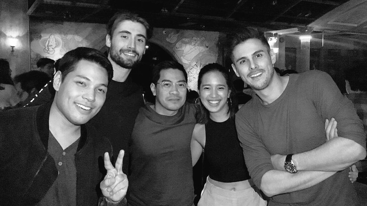jakodeleon's tweet photo. All these NBA games make me more happy to see you all. :) @BretMaverick_ @DanielCMarsh #MikeMo @gabbydario https://t.co/laNK8UCtxF
