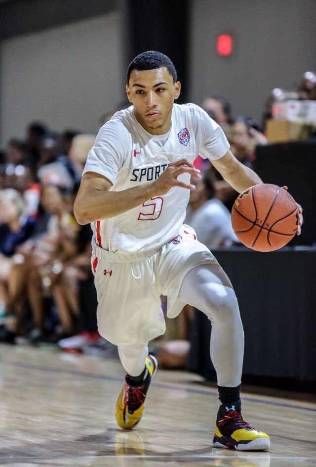PatLawless_'s tweet photo. Breaking: Five-Star point guard Jahvon Quinerly (@RealJahvonQ) tells me he has decommitted from Arizona. https://t.co/qbXDJ6FXJB