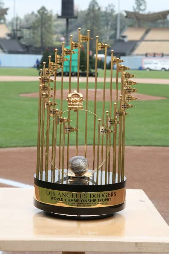 watchingfooool's tweet photo. This what we have to look forward to!! #OneMoreTrophy #Dodgers #GoDodgers https://t.co/CPqq2dYJ8z