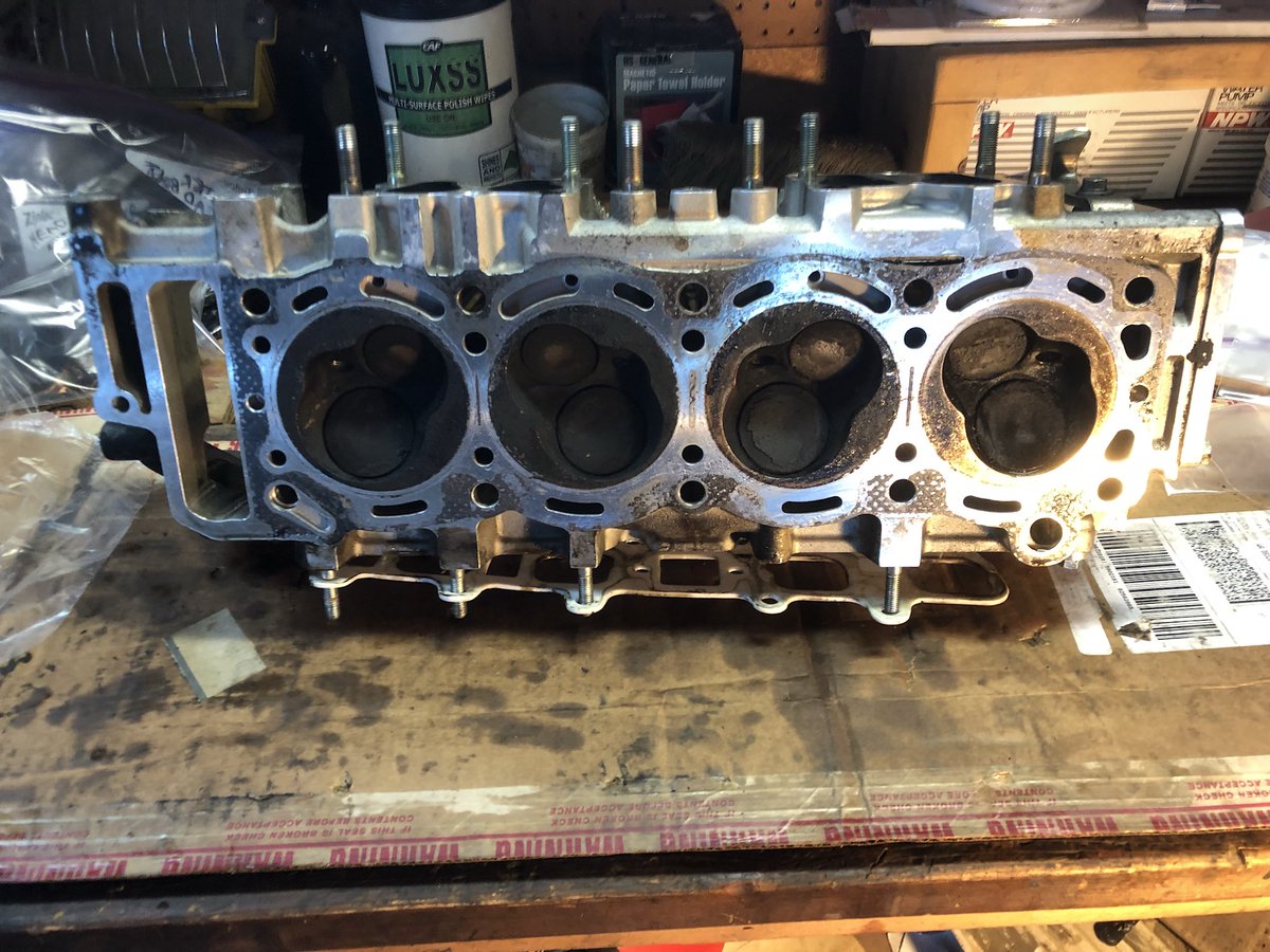 fosterthekitten's tweet photo. @ASavageNation 22R TOYOTA TEARDOWN-BURNT #4 EXHAUST VALVE😭 https://t.co/xL1uQK8uRQ
