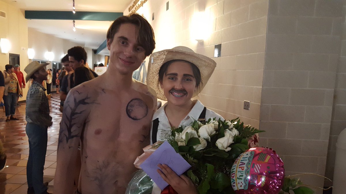 gracier225's tweet photo. Opening night for Dark Of The Moon was a success❤️❤️ @bmaLmadA https://t.co/ADVUFux3fN