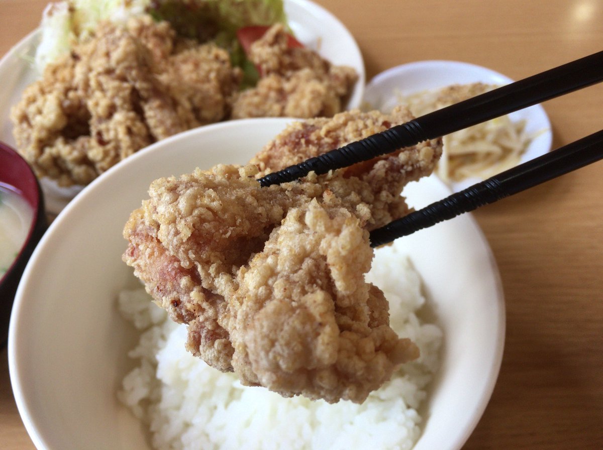 湖 国 てっぺん 南草津 からあげ定食 からあげは拳位大きなサイズが5個 外はカリッと中はジュワッと甘めな味付けで個人的には とても中毒性が高くて旨かった 湖 国 てっぺん 南草津 からあげ定食 からあげは拳位大きなサイズが5個 外はカリッと中はジュワッと甘めな味付けで個人的には とても中毒性が高くて旨かった