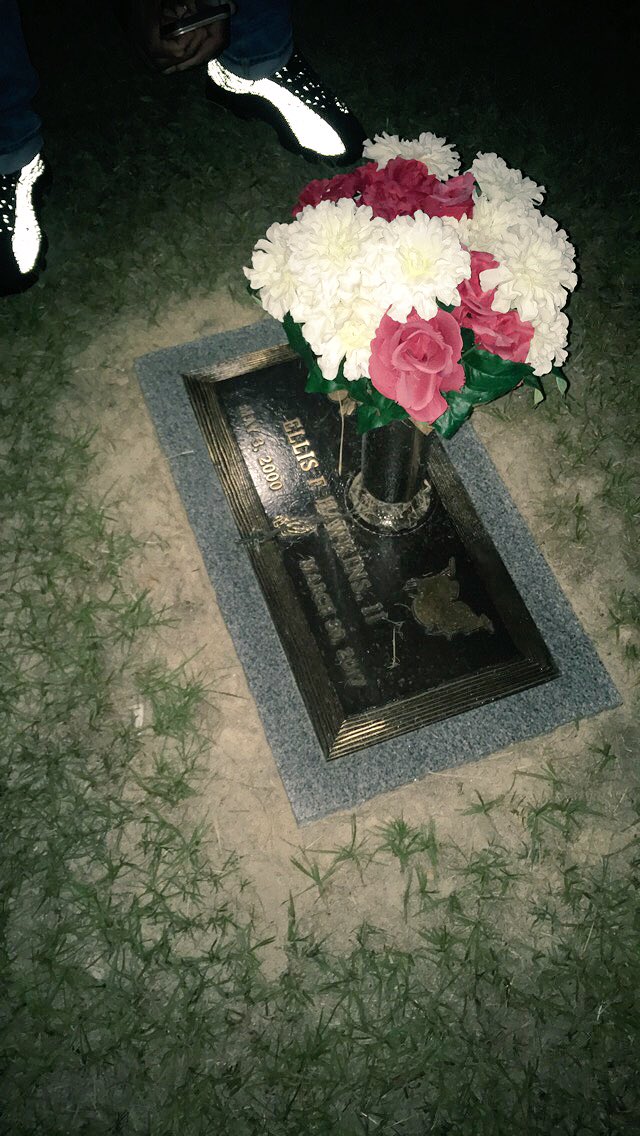 ExpirationDatex's tweet photo. Saw my boy tonight and I missed him so much. It’ll never feel real but I love you baby boy. Can’t wait to see you again #LongLiveEllis 🕊❤️ https://t.co/MMea54G8e7