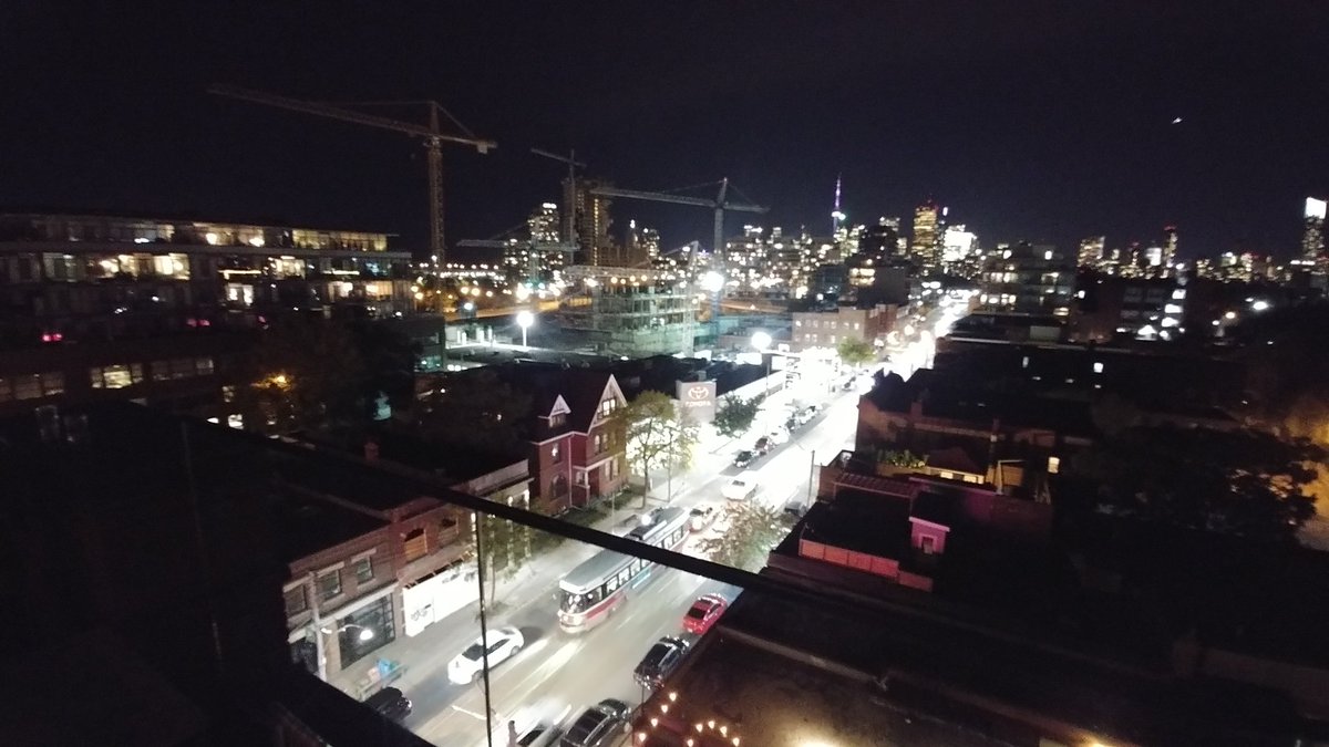 only1phoenixx's tweet photo. TWO rooftop patios @BroadviewHotel?! Oh @LGCanada you sure know how to party! π· #LGG6 #V30 #moreiscalling #Torontoπ±β€ that wide angle cam! https://t.co/R0gK3Fybby
