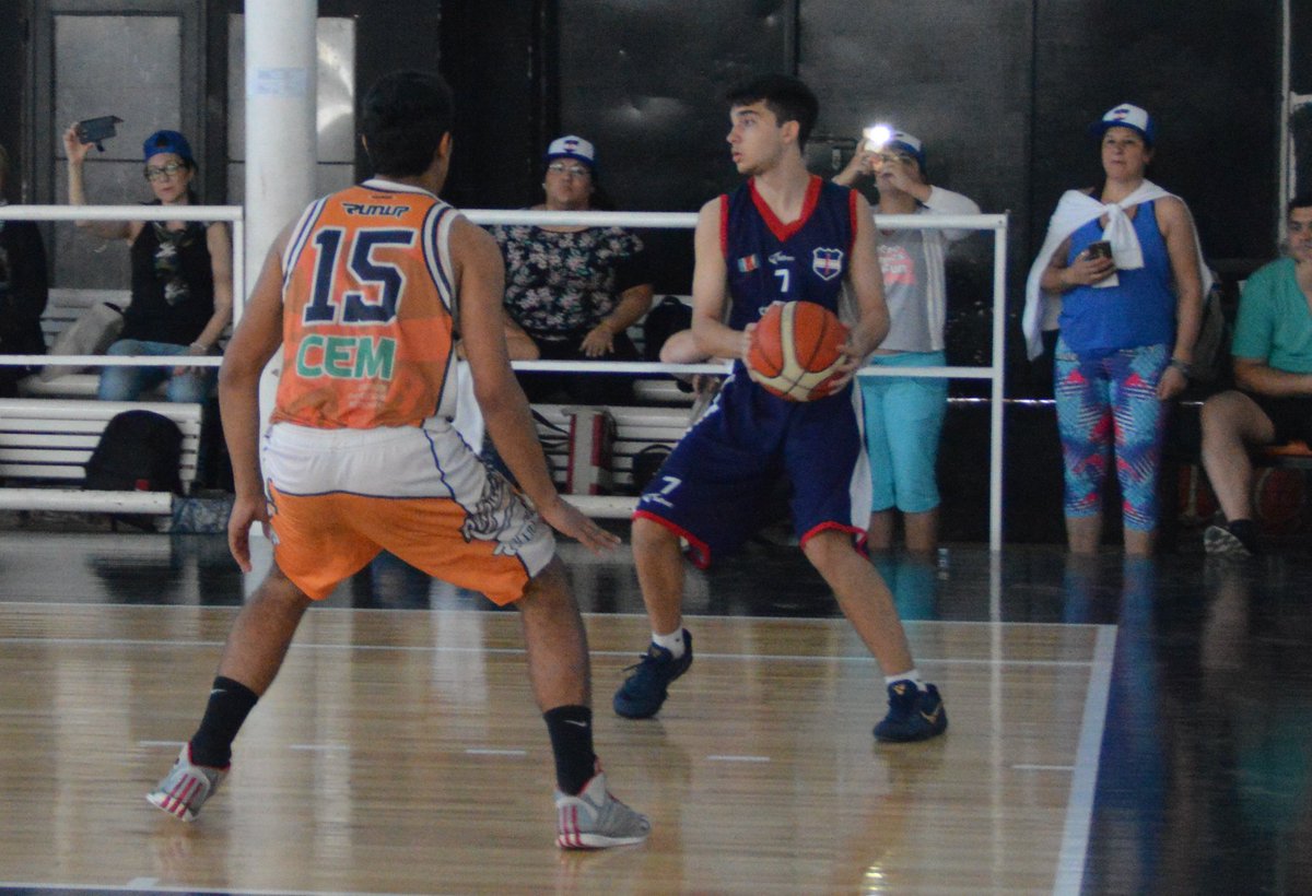 rravila2013's tweet photo. #HexagonalFinalU17 Independiente BBC (SdE) venció 83/72 a Club de Regatas San Nicolás (BA), por la segunda fecha de la Zona I. https://t.co/CSFh7bWckH