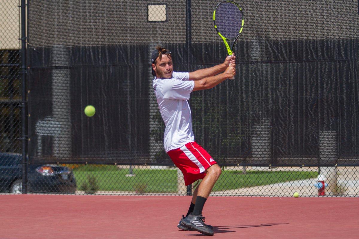 SUUTennis's tweet photo. Men's Tennis Continues To Make History At The ITA Regionals
Get the update here ⤵️
📰: https://t.co/uydZOUwWsz
#TBirdNation
#BigSkyVB https://t.co/6dtLrpCQRW
