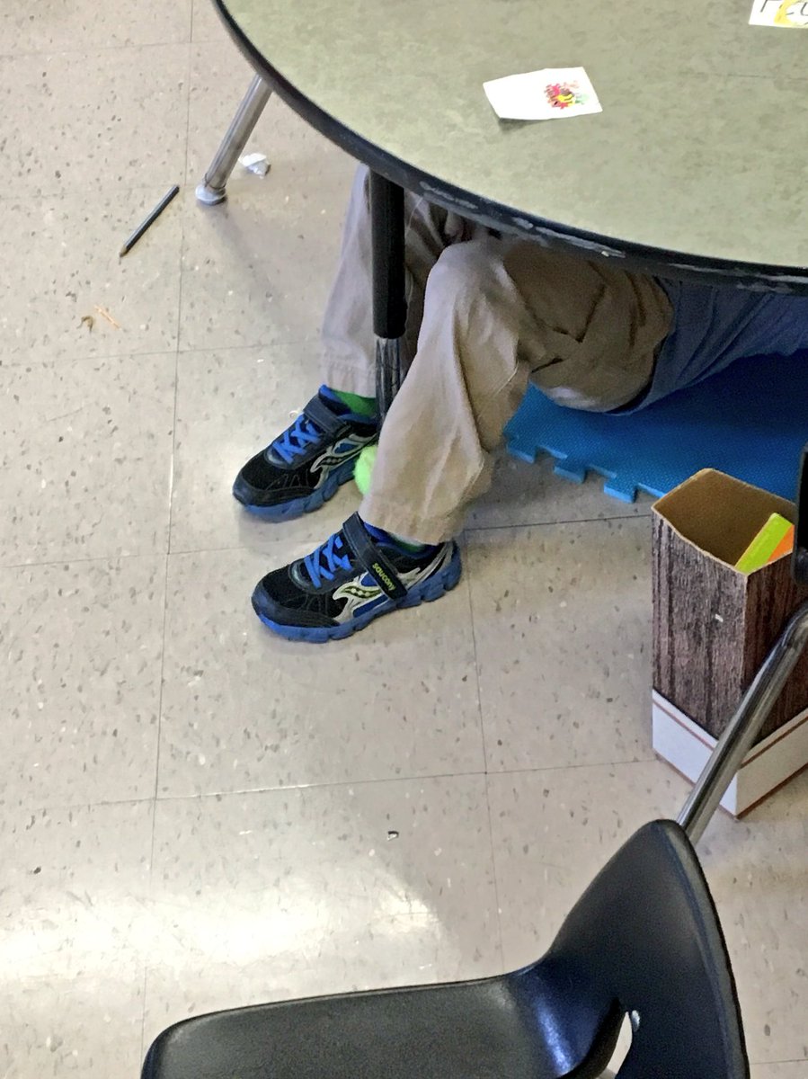 MmeToews's tweet photo. I'm not sure if we're more in love with reading or with sitting under the tables... Regardless, read-to-self has taken off! @LuxtonSchool https://t.co/VhstQJyxv6