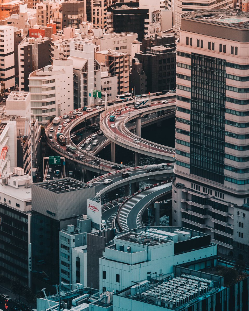 leeyikkeat's tweet photo. Tokyo density https://t.co/5W466sWDIM
