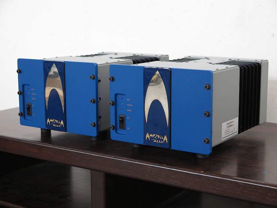 Berny2876's tweet photo. #Ampzilla 2000 #monoblocks. https://t.co/Oc2ynNNN8F