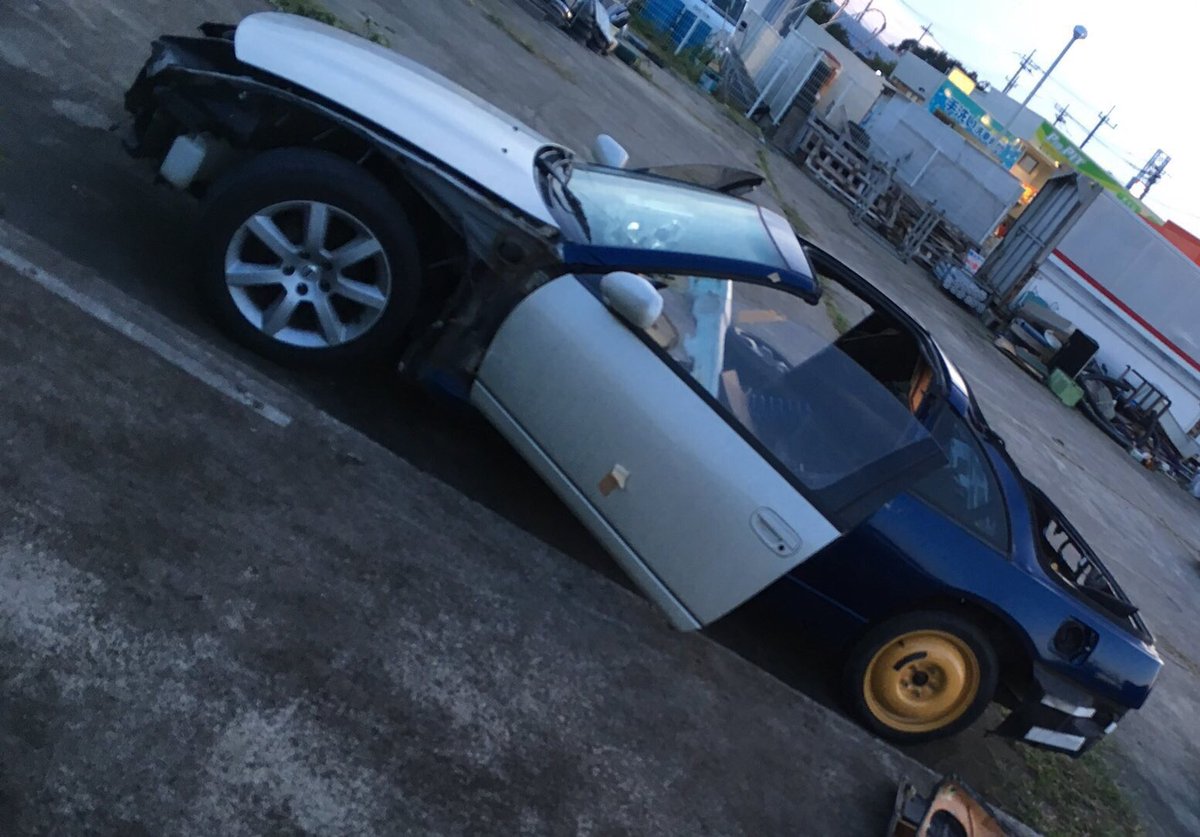 UwZ32's tweet photo. #1rtごとに自分の車のこと紹介します

RTいっぱい来ないと2代目のZ32の説明出来ないwww https://t.co/lXS61IQQJj