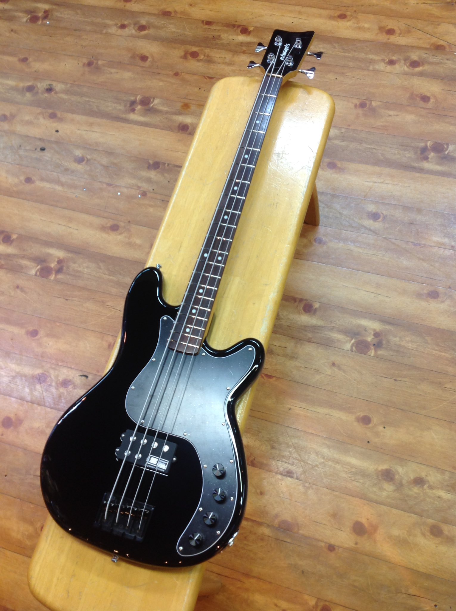 Hi-STANDARDのVo&Ba「難波章浩」氏モデルがEDWARDS(エドワーズ