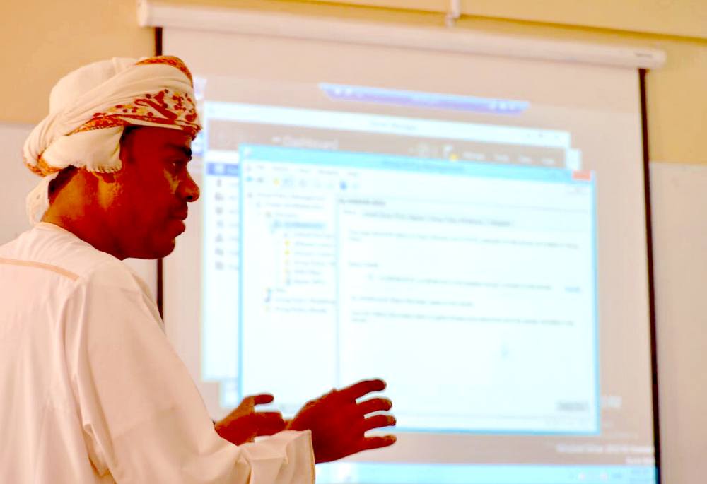 اختتمت تعليمية  شمال الشرقية ممثلة في دائرة تقنية المعلومات قسم الشبكات البرنامج التدريبي حول الشبكة المتكاملة.