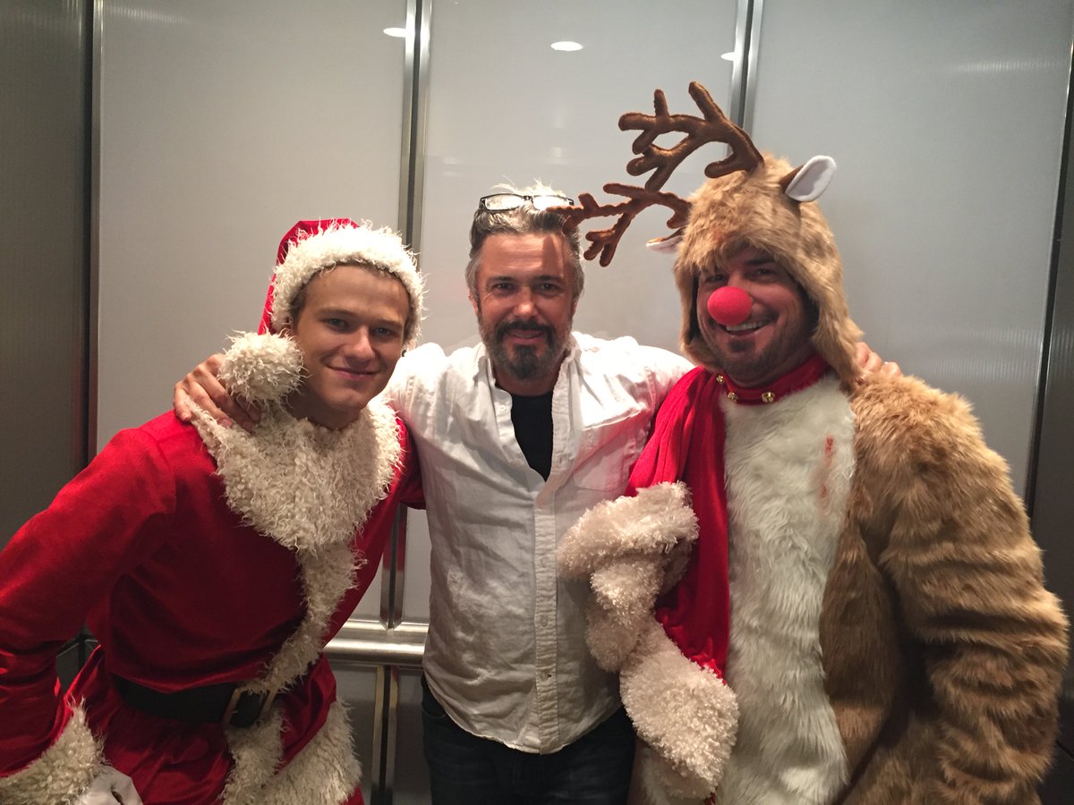 It might be too early for xmas carols but it’s never too early for Santa and his reindeer <a href="/MacGyverCBS/">MacGyver</a>  <a href="/CBS/">CBS</a> #xmasepisode