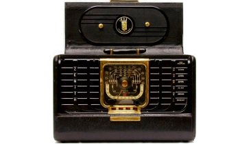 Qatar_IoT's tweet photo. Zenith Trans-Oceanic: Best Radio Ever? https://t.co/9CIrab3mdW #IoT https://t.co/2rju7J4E7y