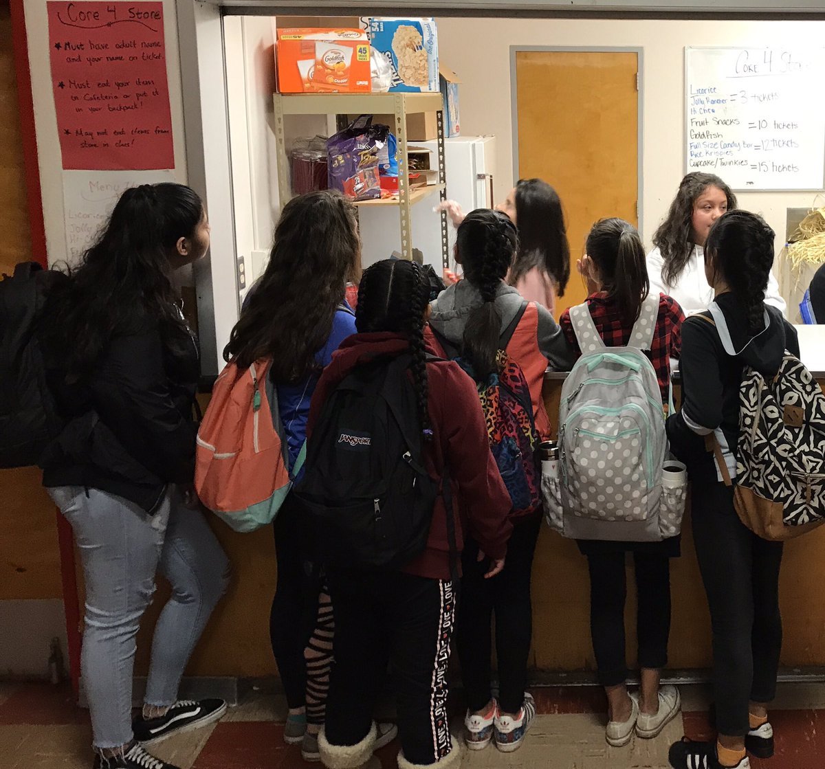 RobertsVPS1's tweet photo. Core 4 Store slammed as Mac students cash in on their positive recognition tickets #Macsnacks #Core4behavior https://t.co/cDKQc3Tijl