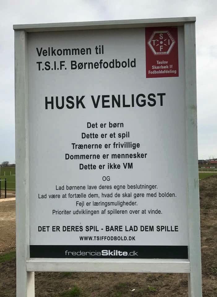 DSterberg's tweet photo. Respekt 🙏🏾
Sådan burde det se ud ved alle klubber 😉🙏🏾 https://t.co/S7LxzDZ9ky