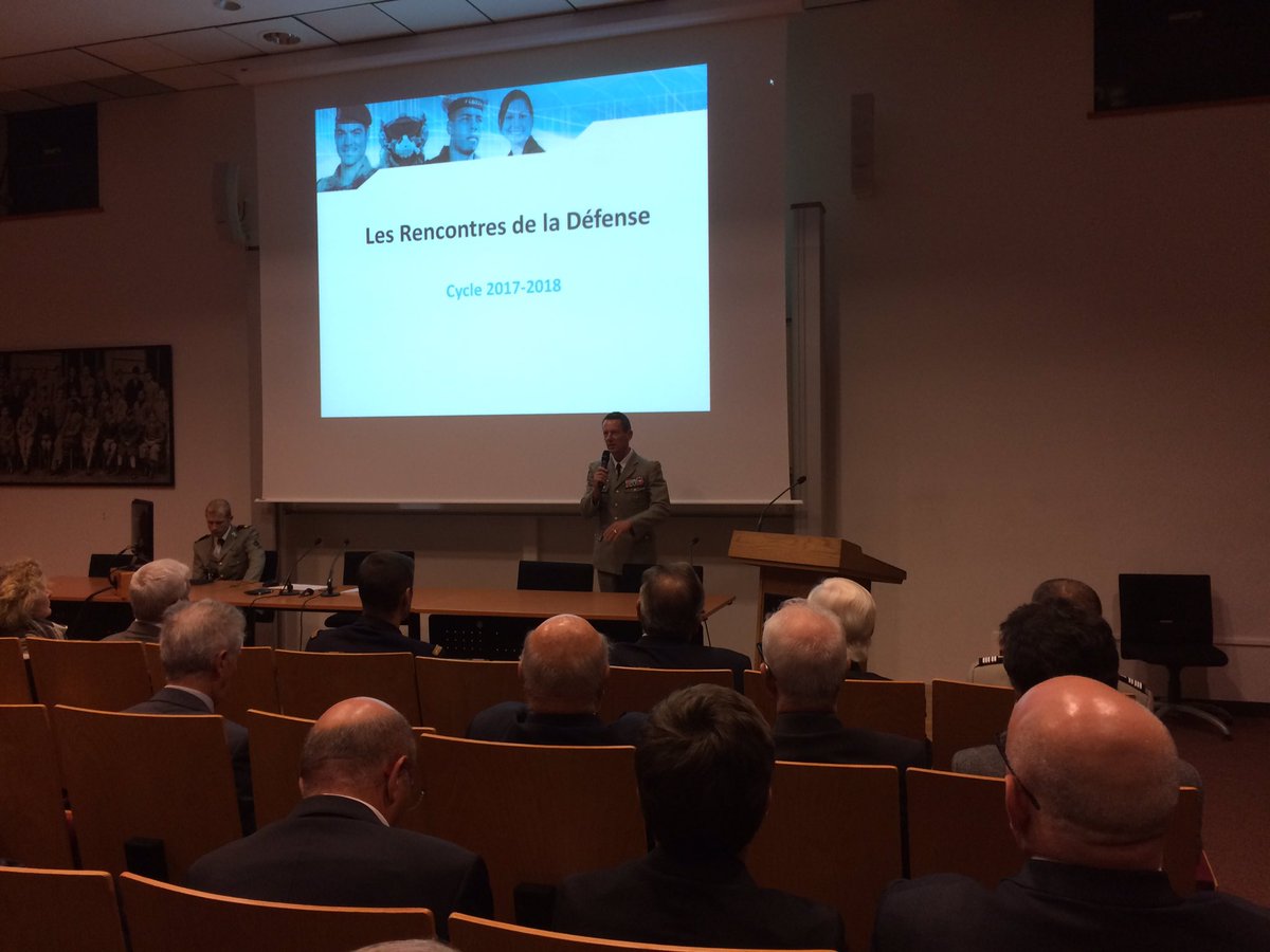 AlainCorreges's tweet photo. Une conf sur La Défense animée par le général Pierre. Ccomprendre et faire de belles rencontresMerci #Protection24#Ambionassurance https://t.co/rVm92qQ1Gk