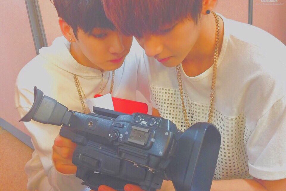 fmk__bts's tweet image. BTS垢___🇰🇷

🌱  03line(02)

🌹  🐰♡🦁

🚨  ぺん歴浅め

#BTS好きな人と繋がりたい 
#ARMYさんと繋がりたい 
#RTしてくれたARMYさん全員フォロー
#拡散希望