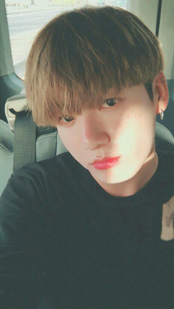 fmk__bts's tweet image. BTS垢___🇰🇷

🌱  03line(02)

🌹  🐰♡🦁

🚨  ぺん歴浅め

#BTS好きな人と繋がりたい 
#ARMYさんと繋がりたい 
#RTしてくれたARMYさん全員フォロー
#拡散希望